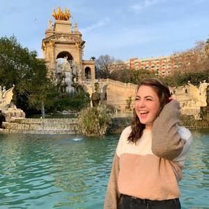 Meet your Posher, Caroline